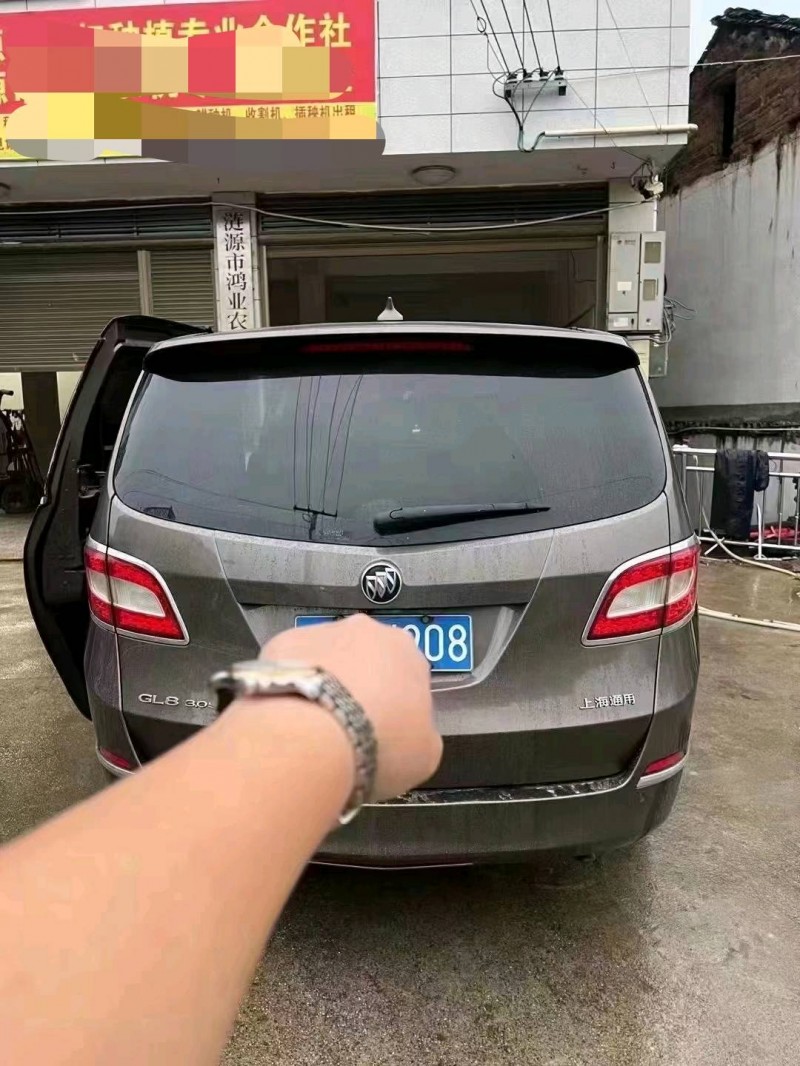 广州13年别克GL86