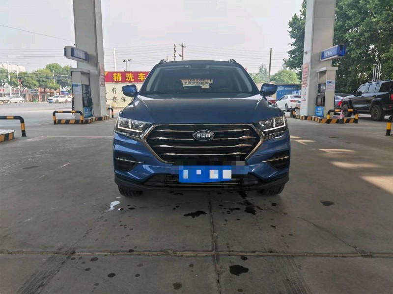 保定19年SWM斯威汽车G011