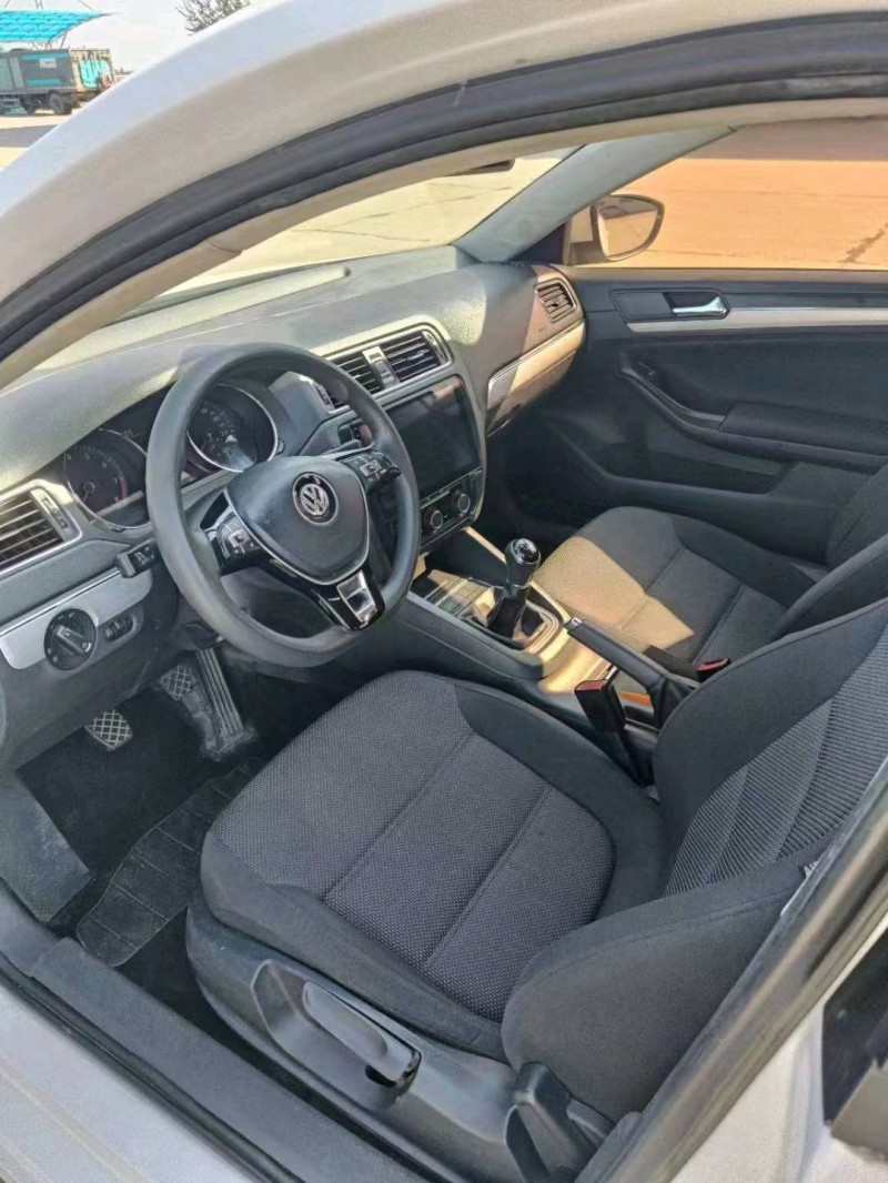 邯郸16年大众速腾7