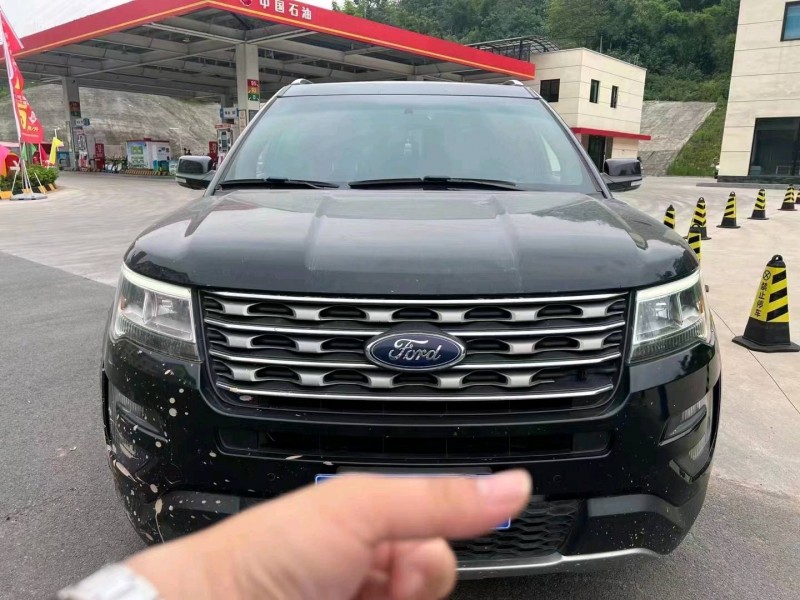 重庆16年福特探险者1