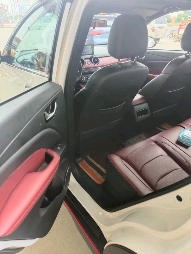 保定22年东风风光4