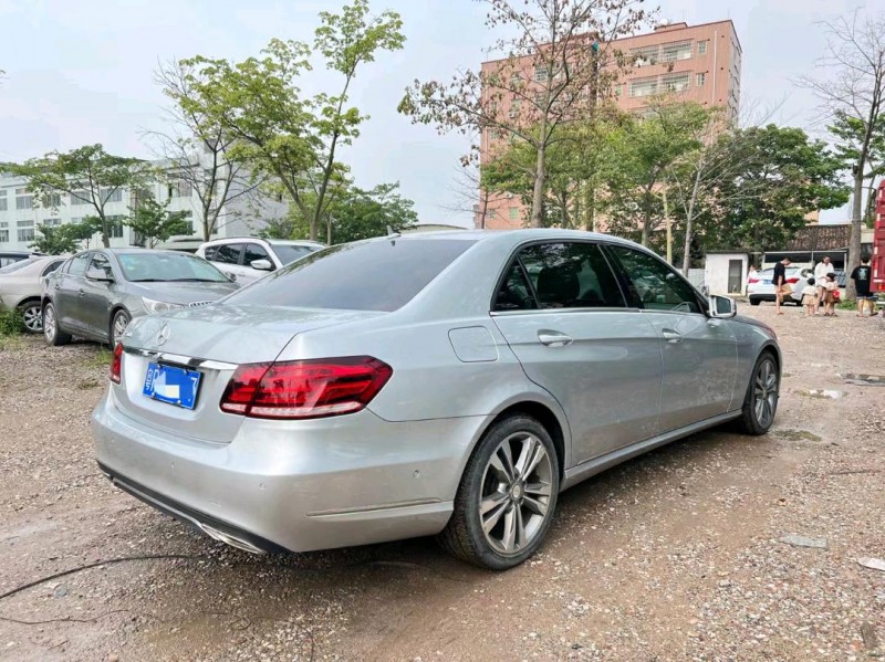 广州14年奔驰E8