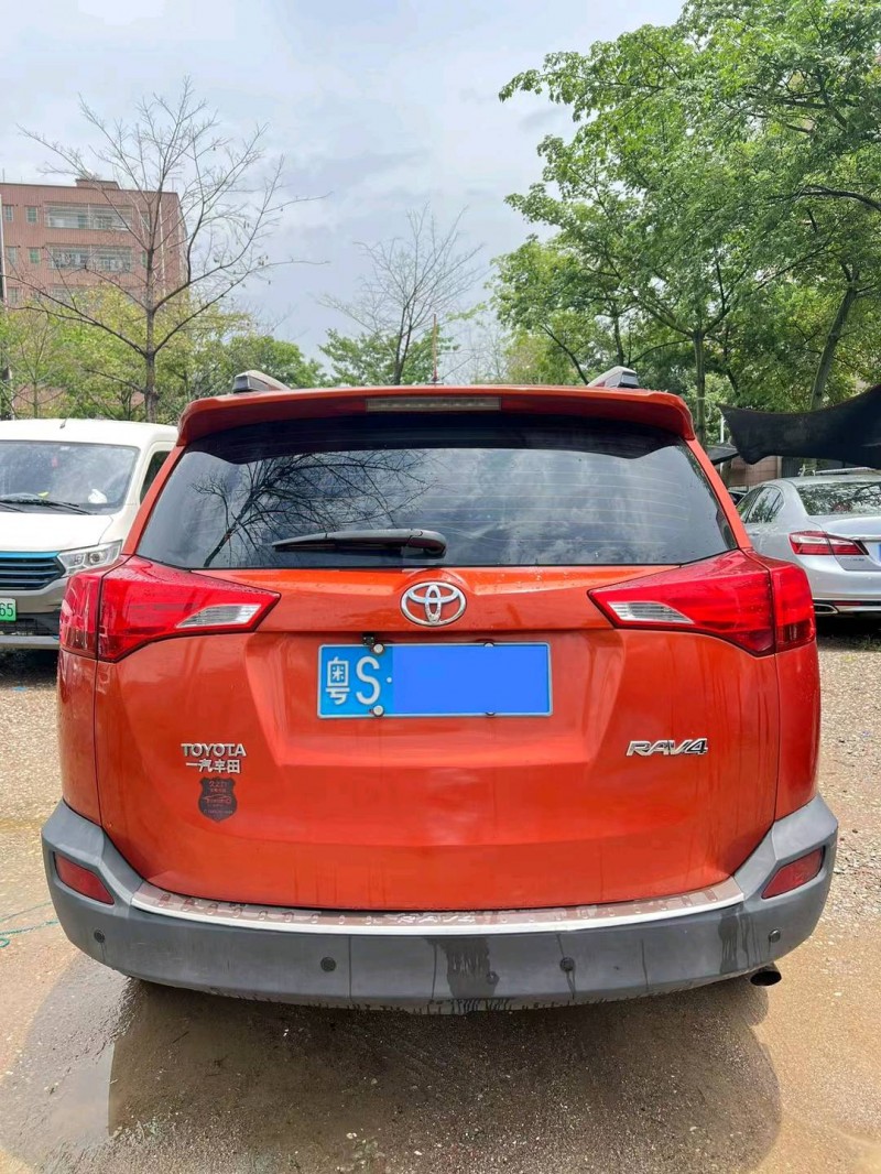 广州14年丰田RAV4荣放9