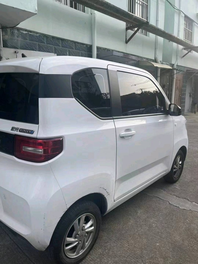 棗莊22年五菱汽車宏光MINI EV9