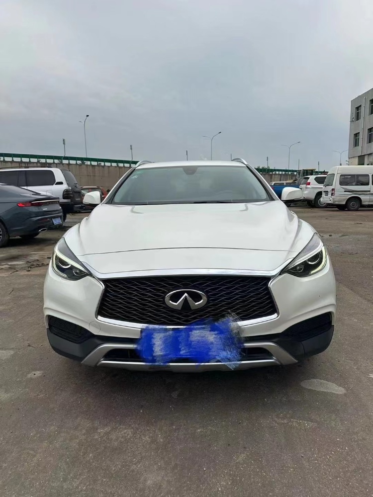 包頭17年英菲尼迪QX301