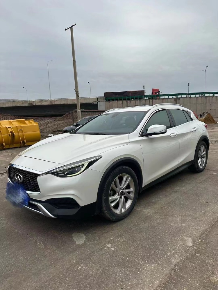 包頭17年英菲尼迪QX309