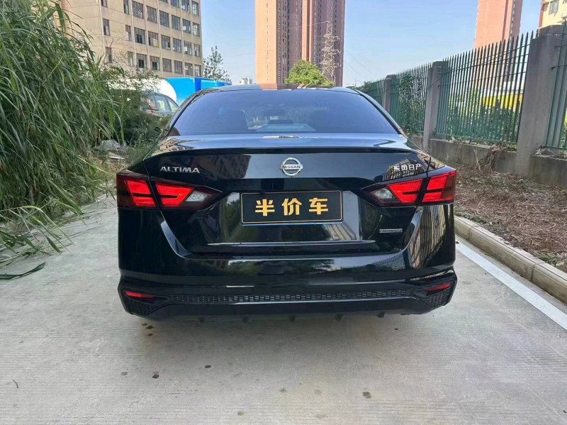 宜昌21年日產天籟2