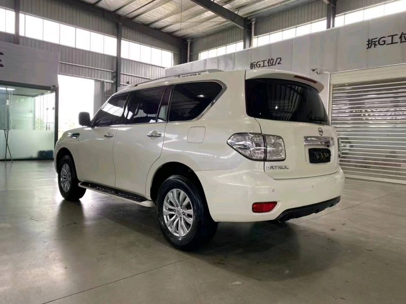 宜昌19年日產途樂9