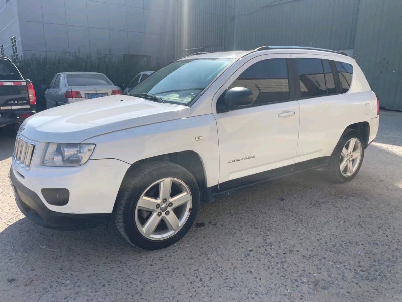 保定12年Jeep指南者2