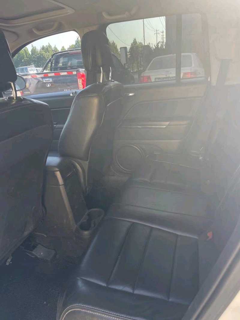 保定12年Jeep指南者7