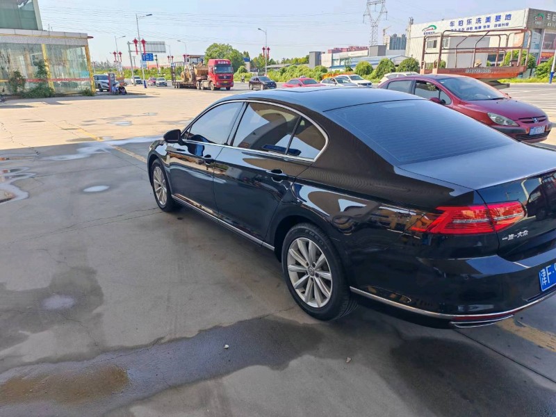 保定19年大众迈腾8