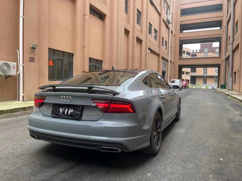 重庆18年奥迪A7L4