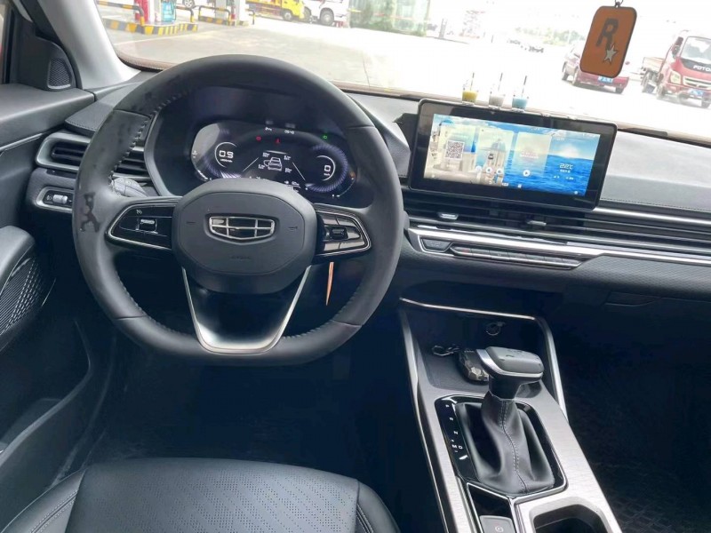 保定23年吉利帝豪7