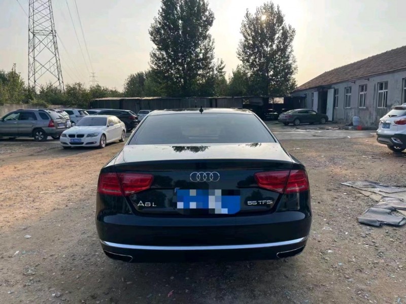 东营11年奥迪A8L6