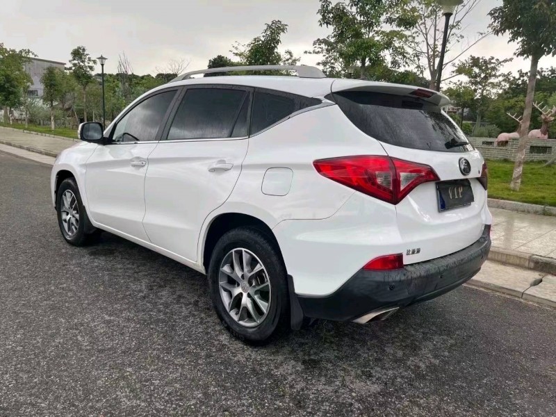 珠海18年比亚迪宋5