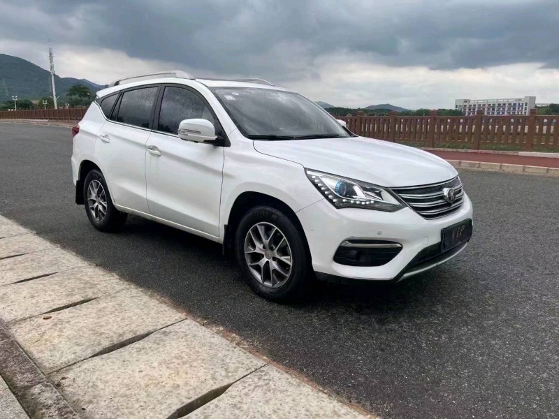 珠海18年比亚迪宋9