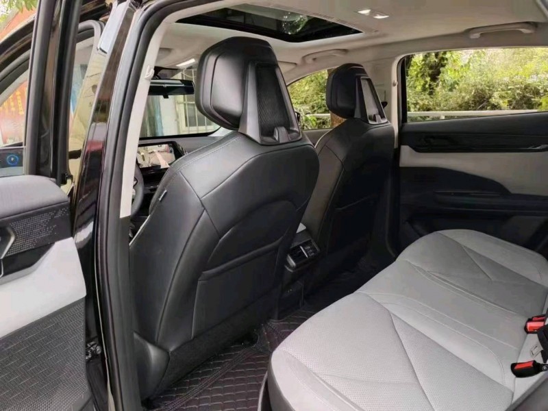 六盘水23年长安汽车UNI-V5