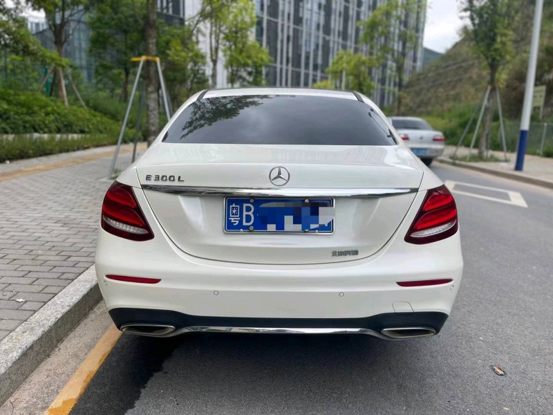广州18年奔驰E9
