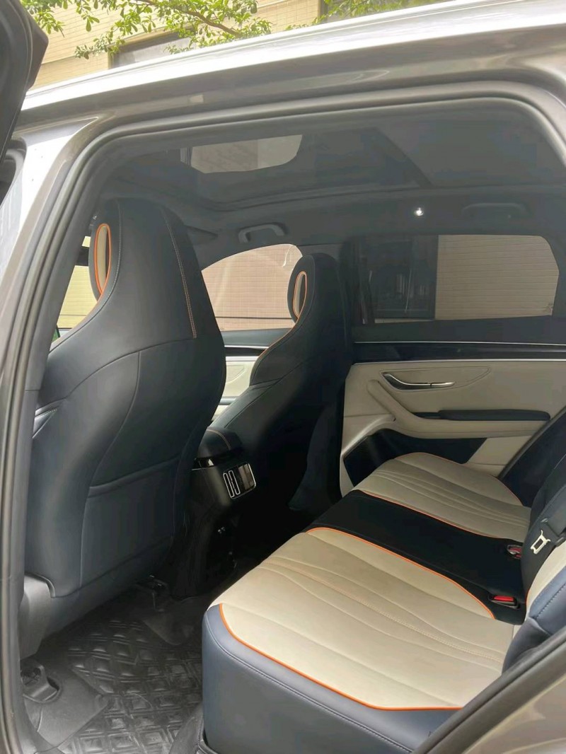 广州22年比亚迪宋8