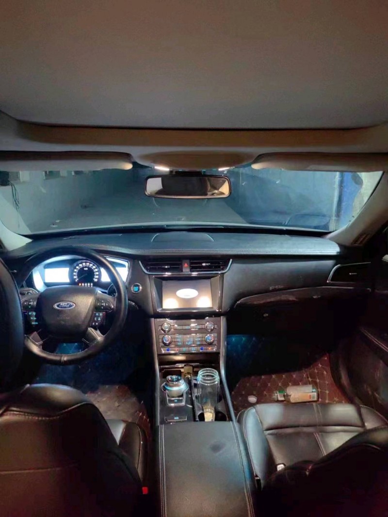 东营16年福特金牛座3