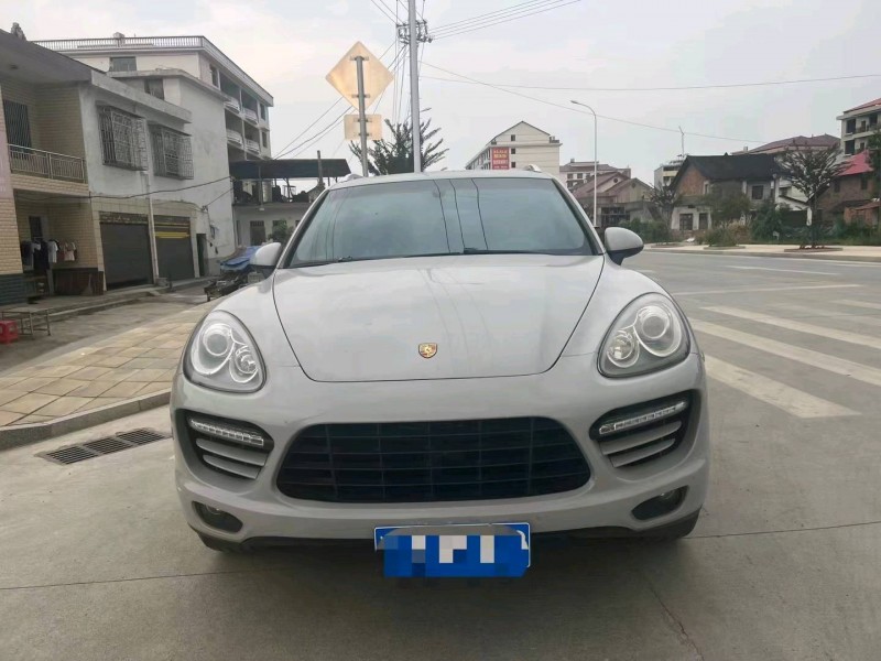 邯郸14年保时捷卡宴1