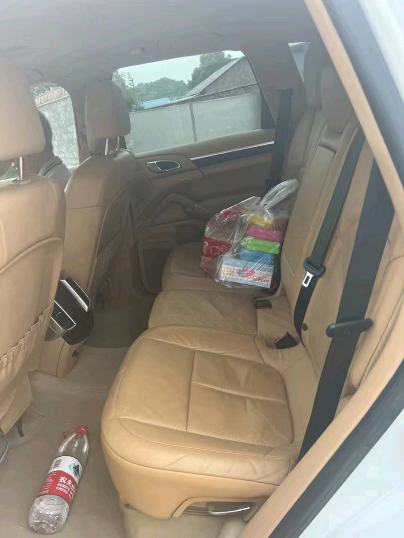 邯郸14年保时捷卡宴4