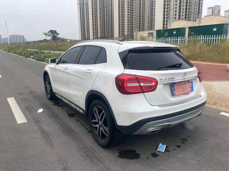 枣庄16年奔驰GLA8