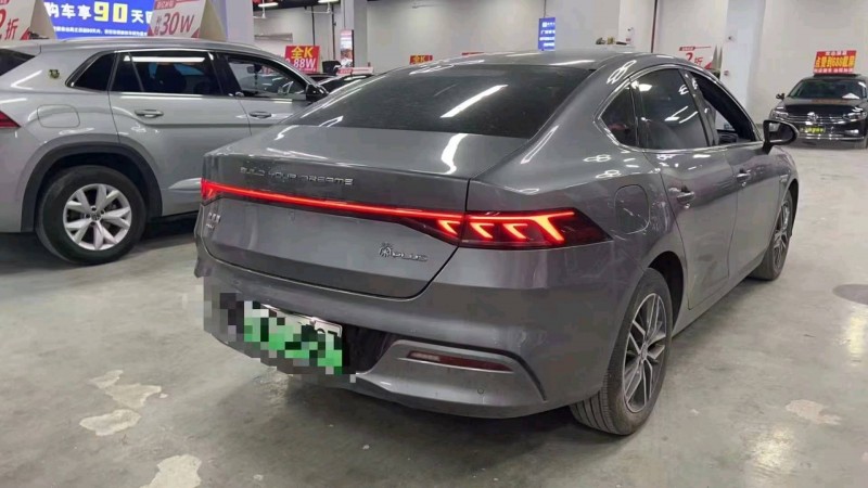 重庆21年比亚迪秦5