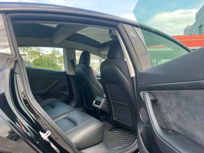 汕頭23年特斯拉MODEL 34