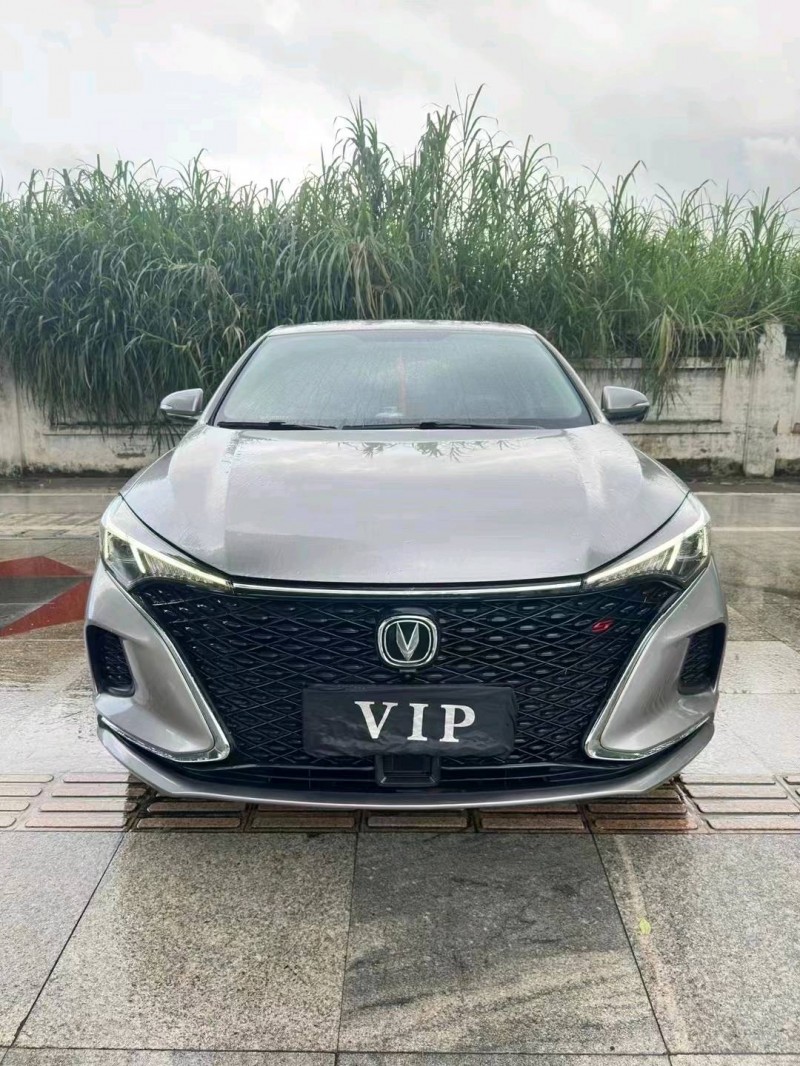 汕头21年长安汽车逸动1