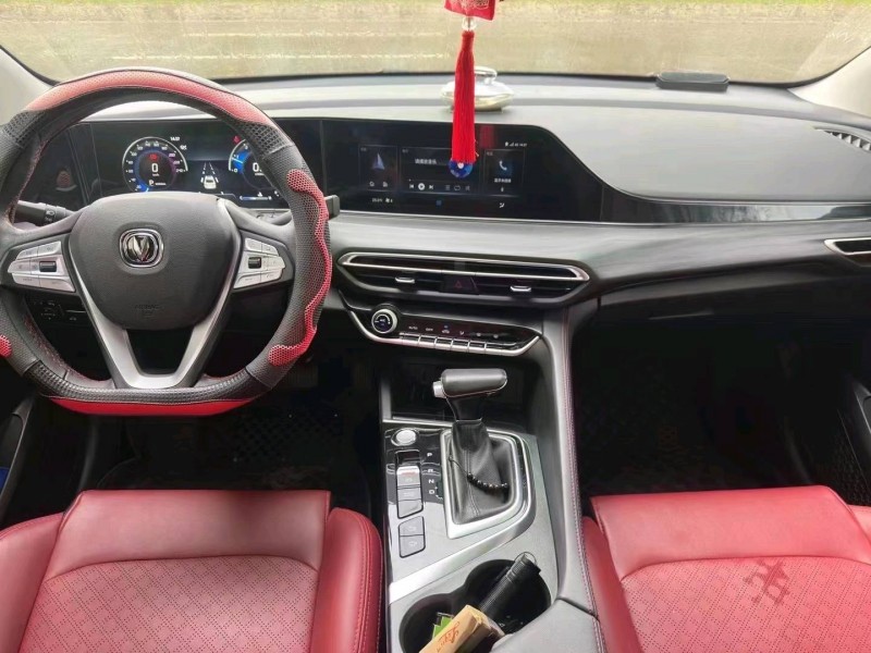 汕头21年长安汽车逸动3