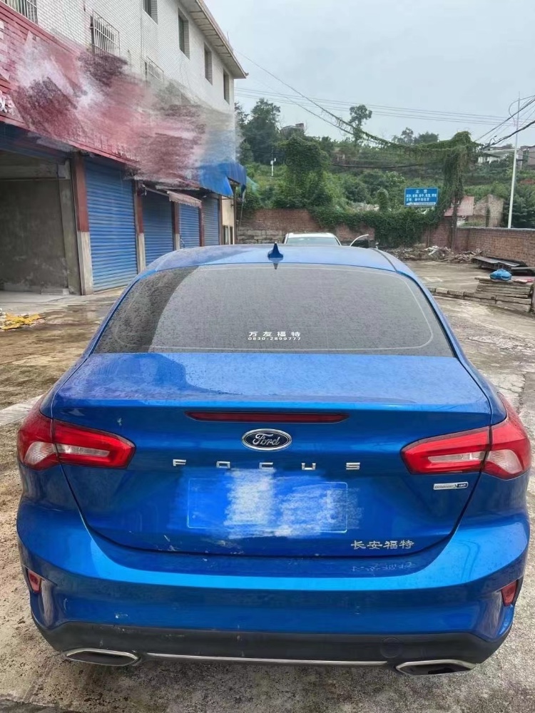 重庆21年福特福克斯3