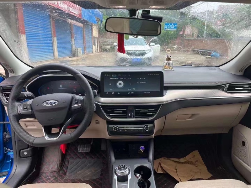 重庆21年福特福克斯5