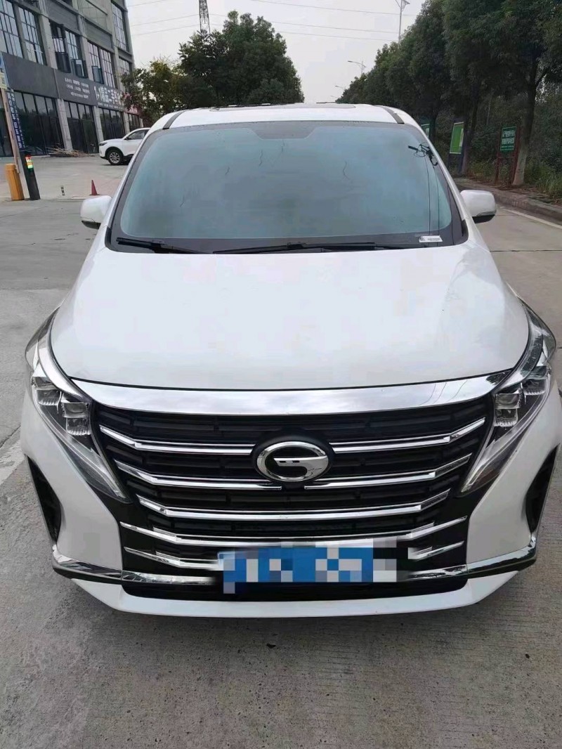 宜昌22年傳祺M81