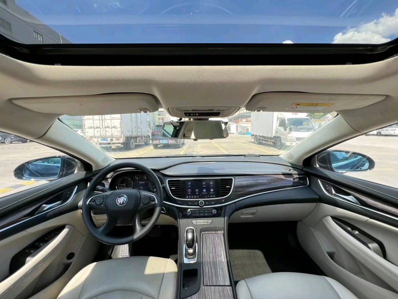 广州20年别克君越5