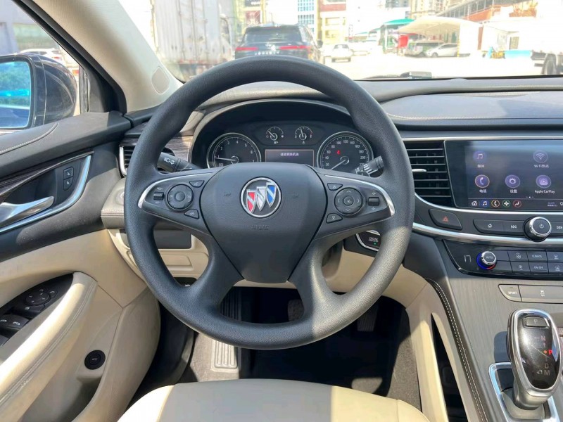 广州20年别克君越6