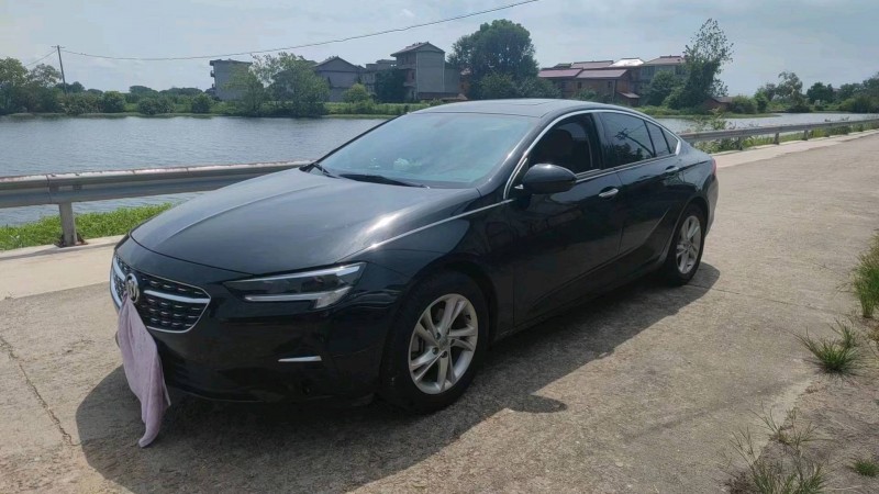 嘉兴22年别克君威1