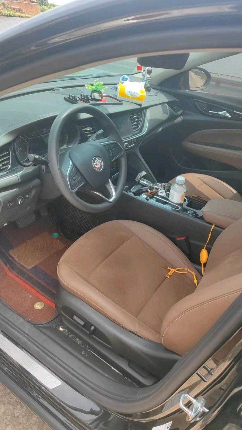 嘉兴22年别克君威4