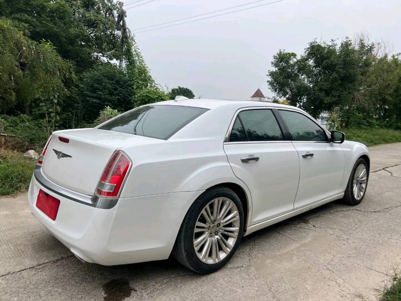 徐州13年克莱斯勒300C7