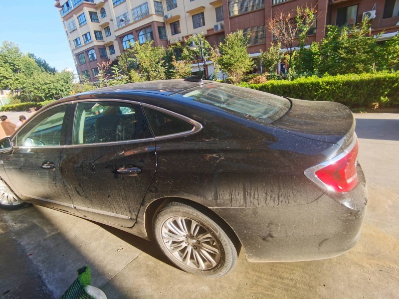 潍坊18年别克君越1