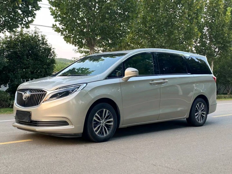 徐州17年别克GL82