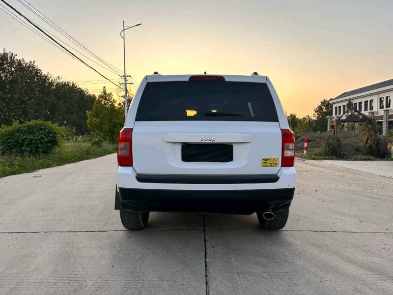 徐州15年Jeep自由客9