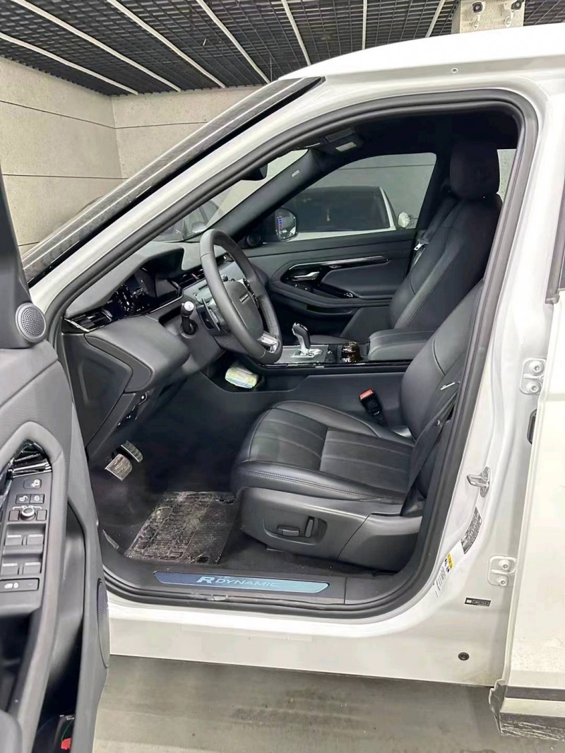 湖州21年路虎极光2