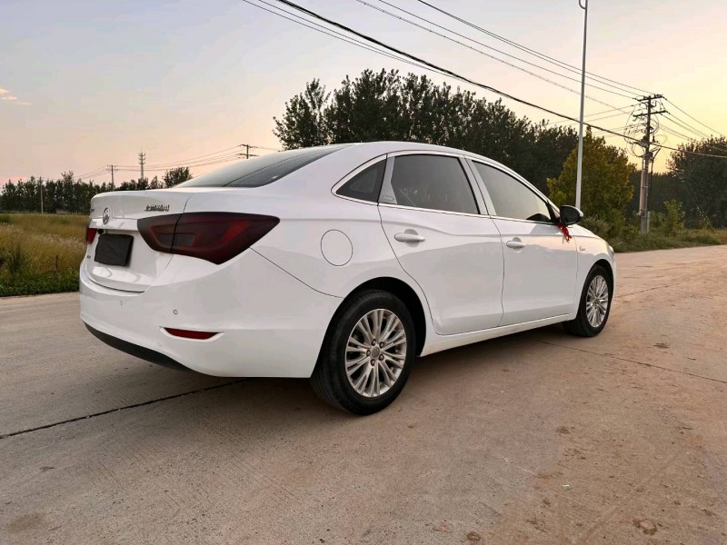 徐州16年别克英朗8