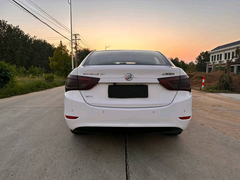 徐州16年别克英朗9