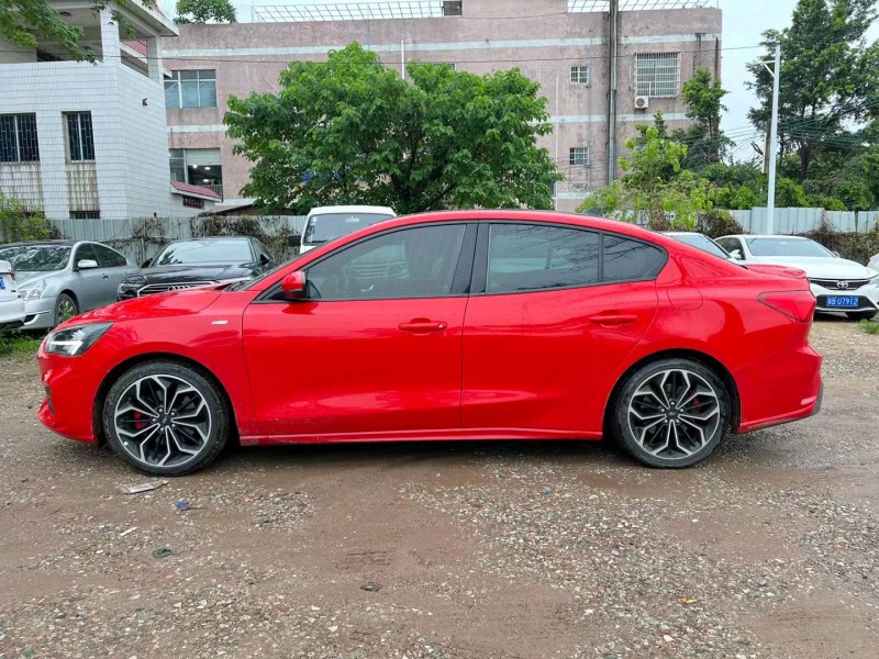 广州20年福特福克斯8