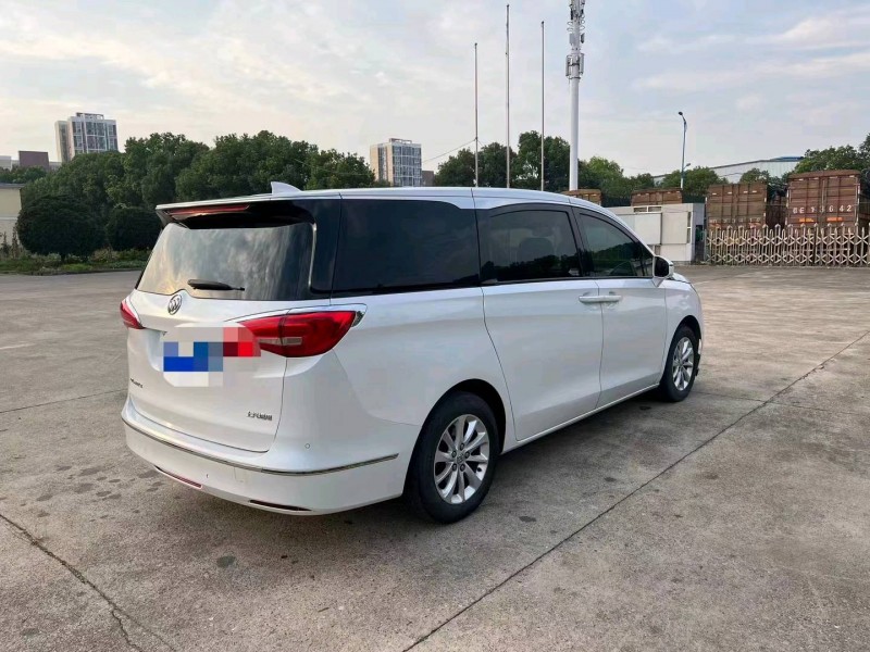 宜昌17年別克GL89