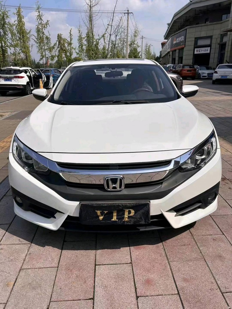 成都17年本田思域1