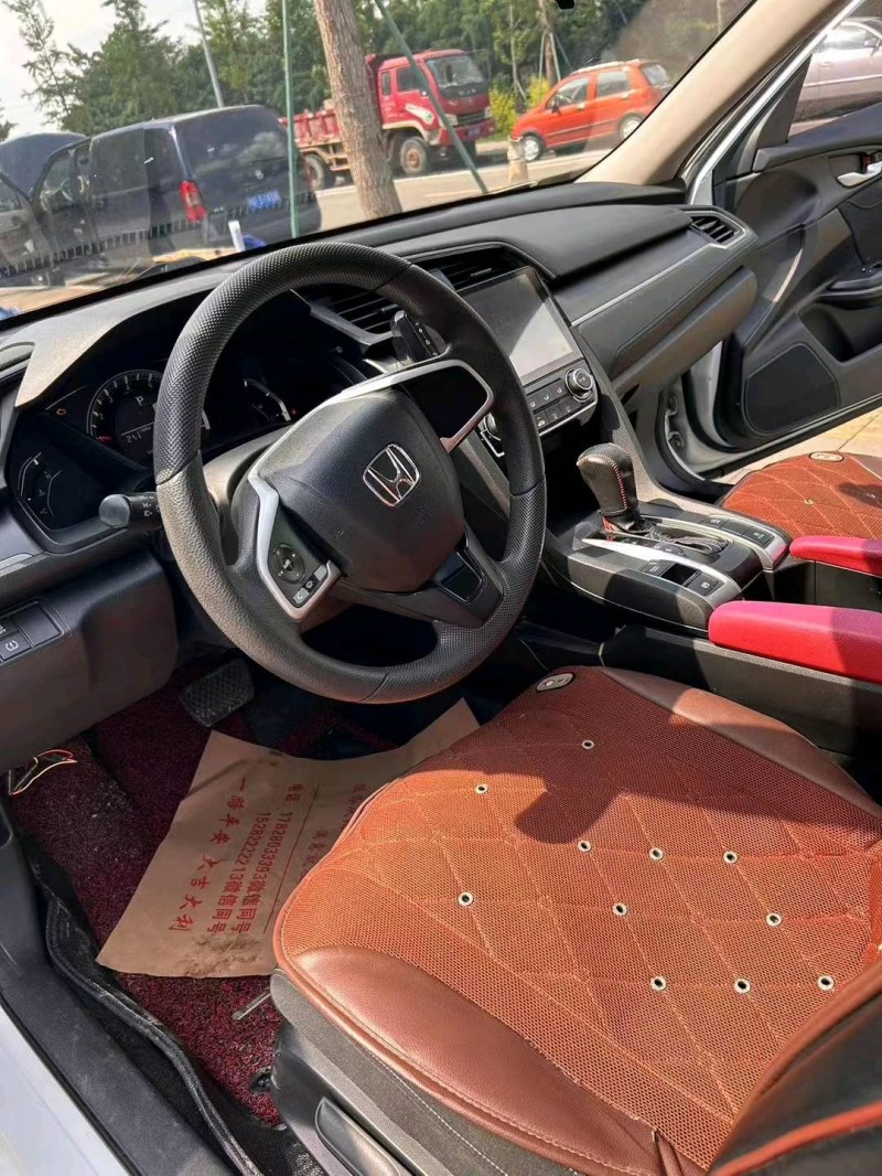 成都17年本田思域4