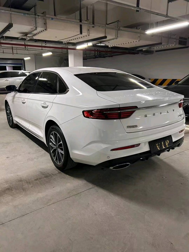 成都21年吉利星瑞8